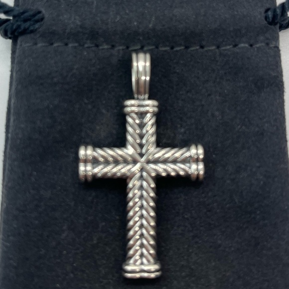 David Yurman, Chevron Cross pendant and Silver Sterling - Picture 2 of 4